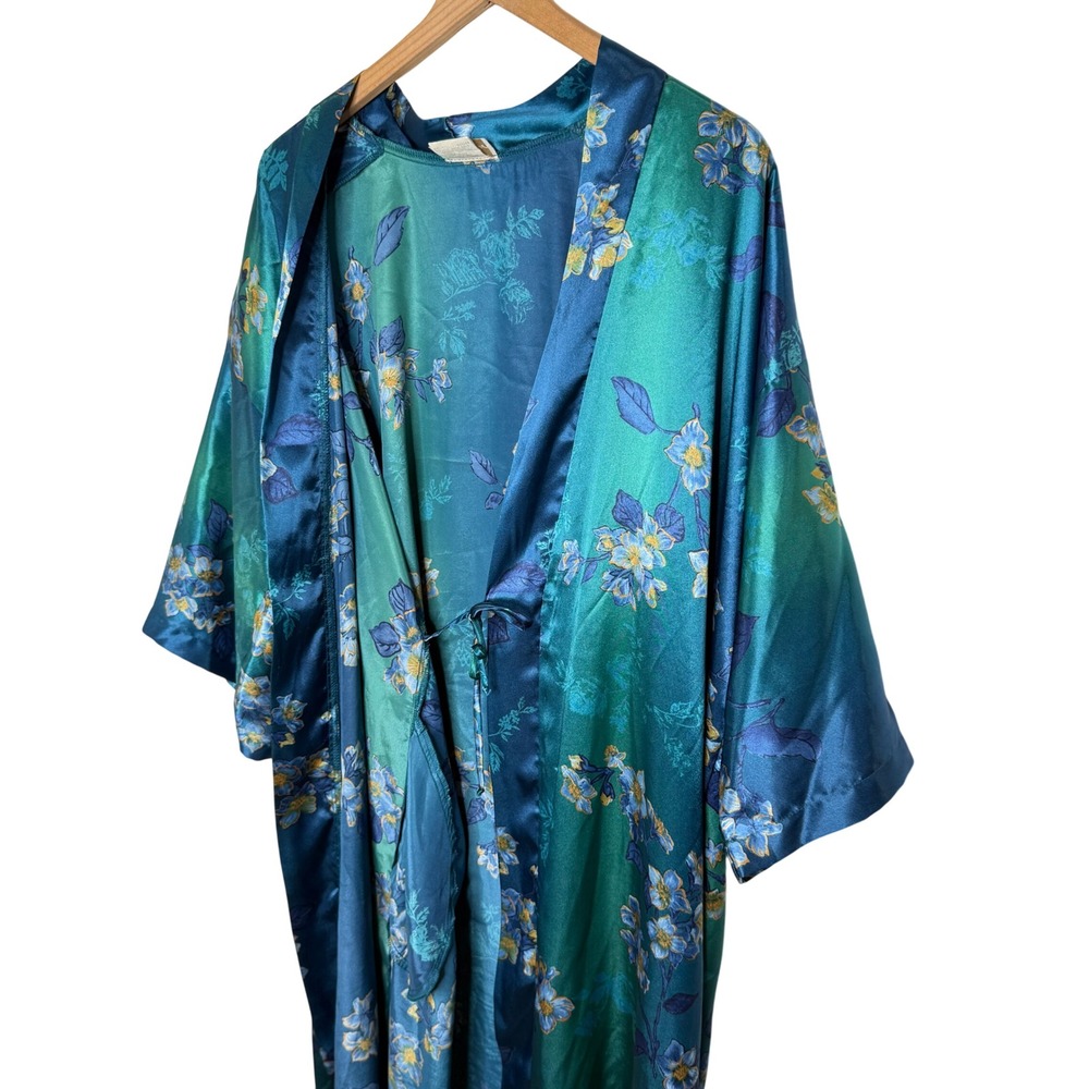 Vintage Robe Blue Floral Kimono Satin Loungewear Regencycore Chinoiserie Boudoir